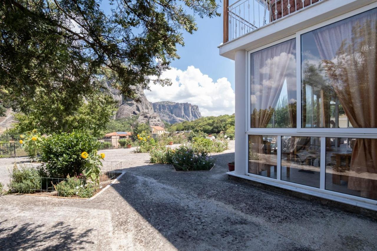 Majestic View Home Just Under Meteora Unesco Site カランバカ エクステリア 写真