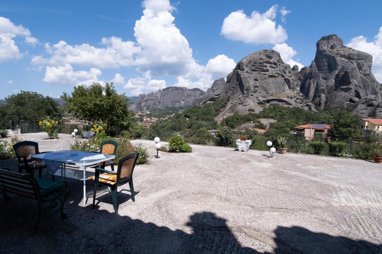 Majestic View Home Just Under Meteora Unesco Site カランバカ エクステリア 写真