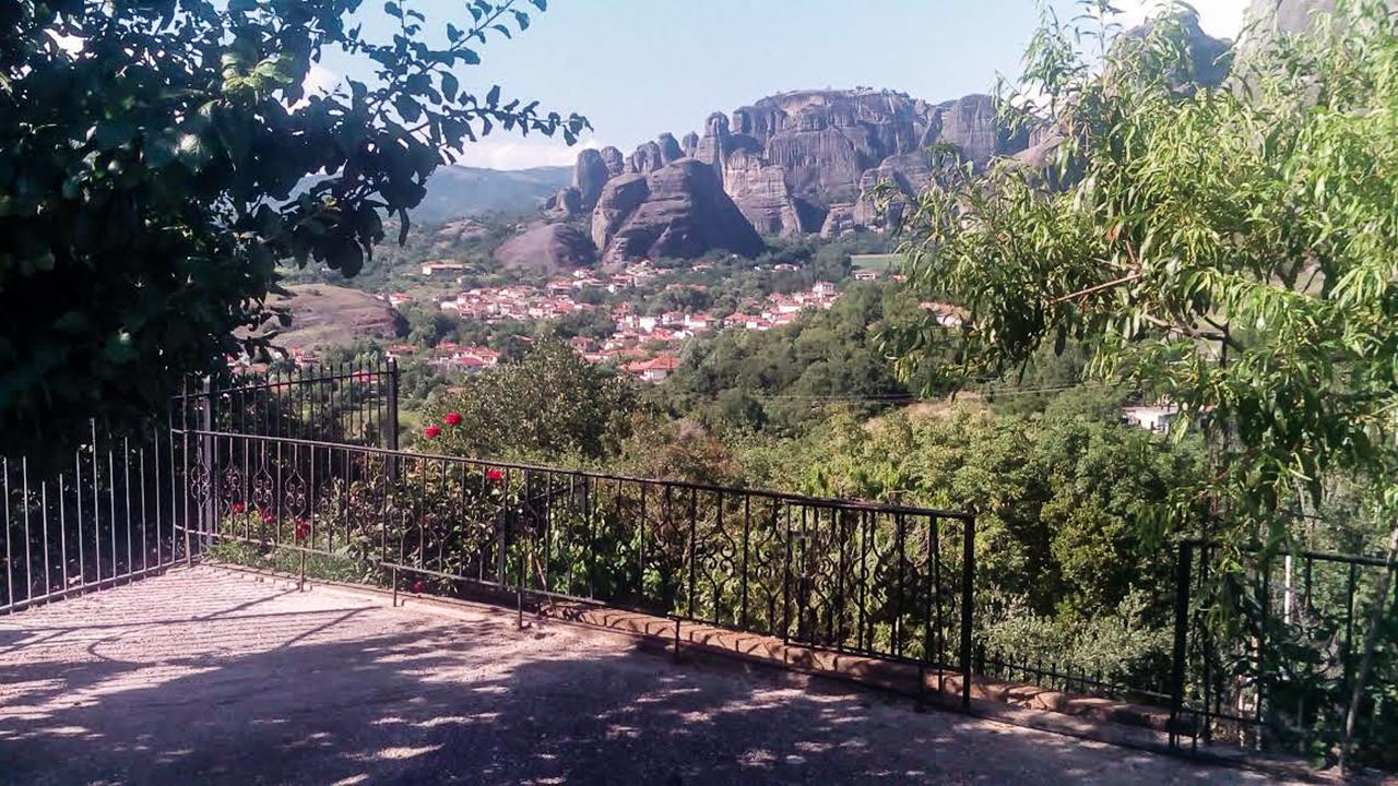 Majestic View Home Just Under Meteora Unesco Site カランバカ エクステリア 写真